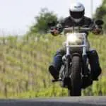 3 Cara Touring Sendirian Pakai Motor yang Aman dan Nyaman