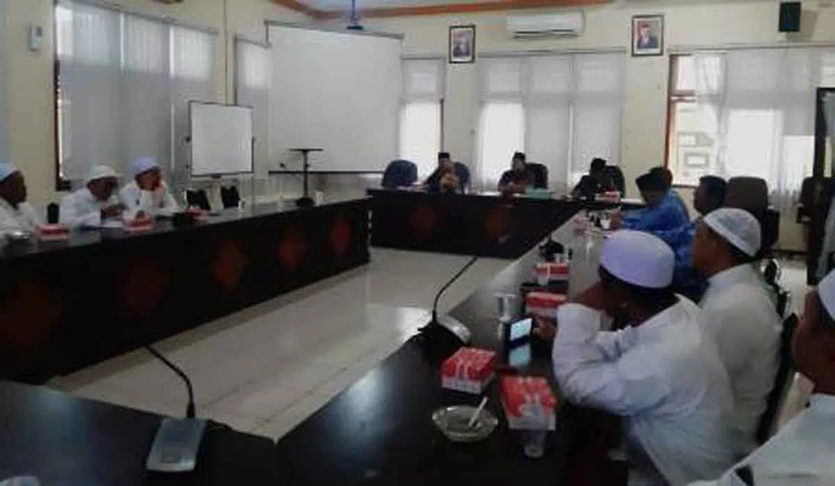 Butuh Perda Larangan Warung Buka Siang Hari pada Bulan Ramadan, FPI Datangi Kantor Dewan