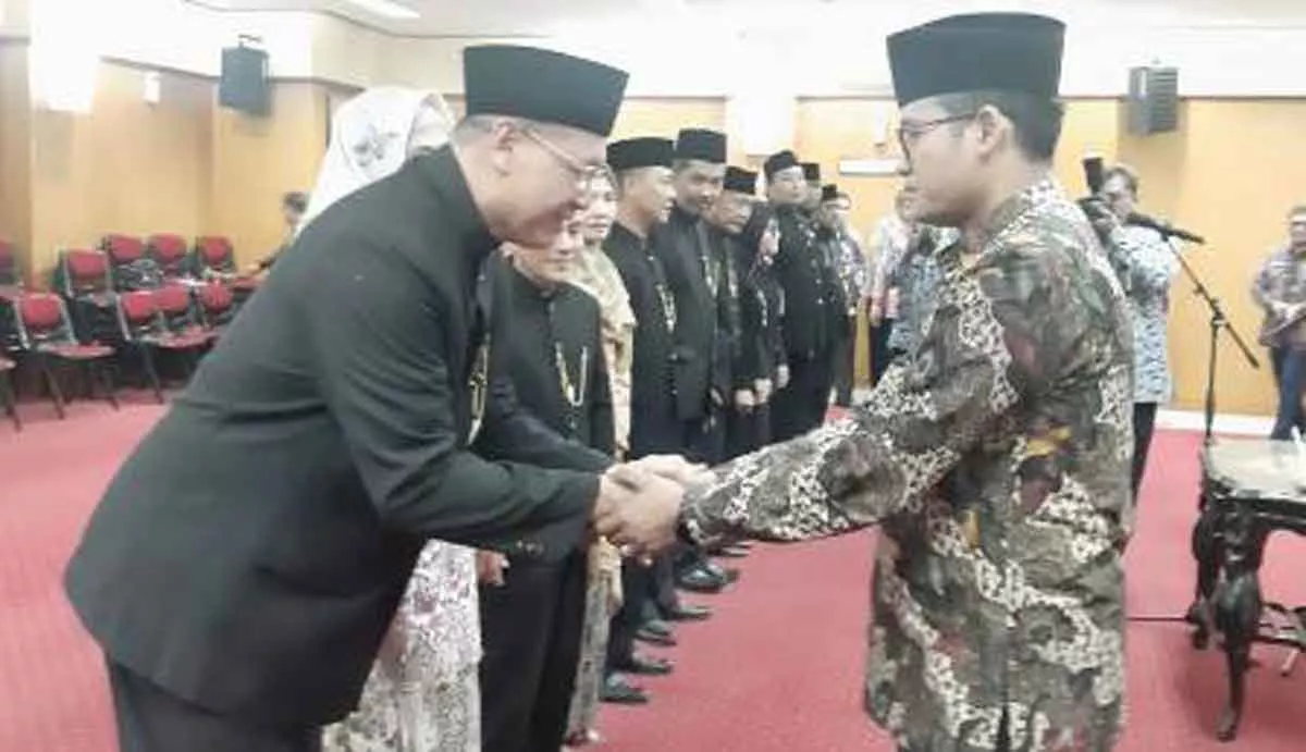 Kadinkes Bangkalan dan Sembilan Pejabat Dilantik Bupati Bangkalan