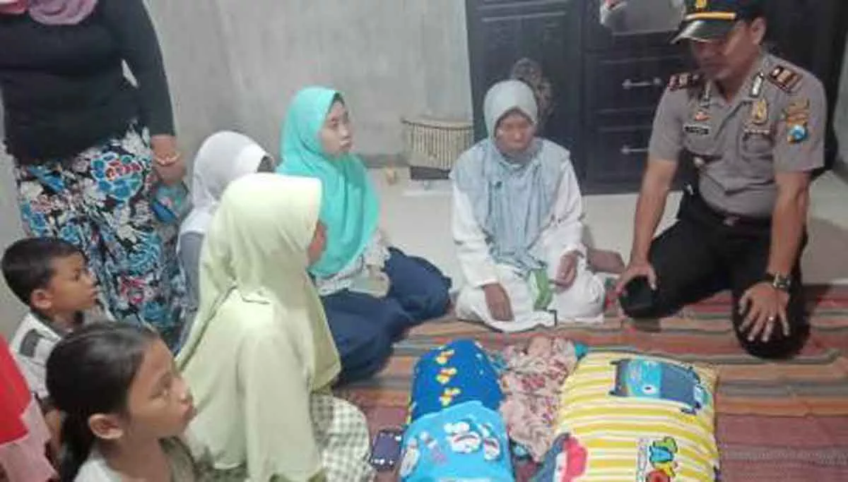 Karyawati Apotek Temukan Tas Hitam Berisi Bayi Depan Gudang Tembakau