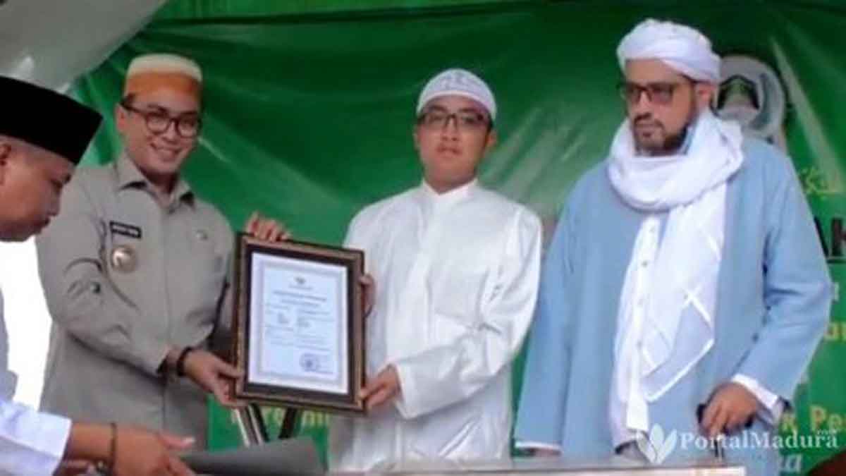 Bupati Pamekasan Hadiri Peringatan 100 Hari Wafatnya RKH Ahmad Hasan Baqir