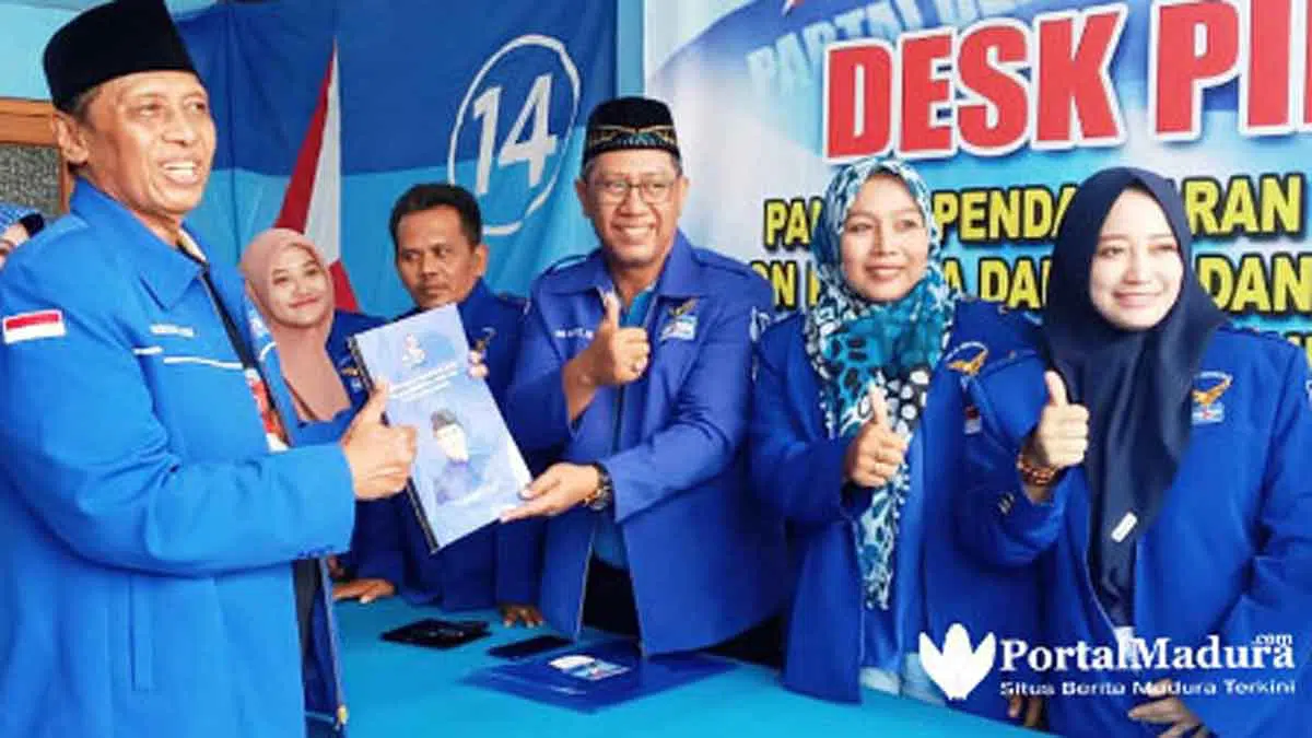 Soengkono Sidik Serahkan Formulir Bacabup ke Partai Demokrat Sumenep