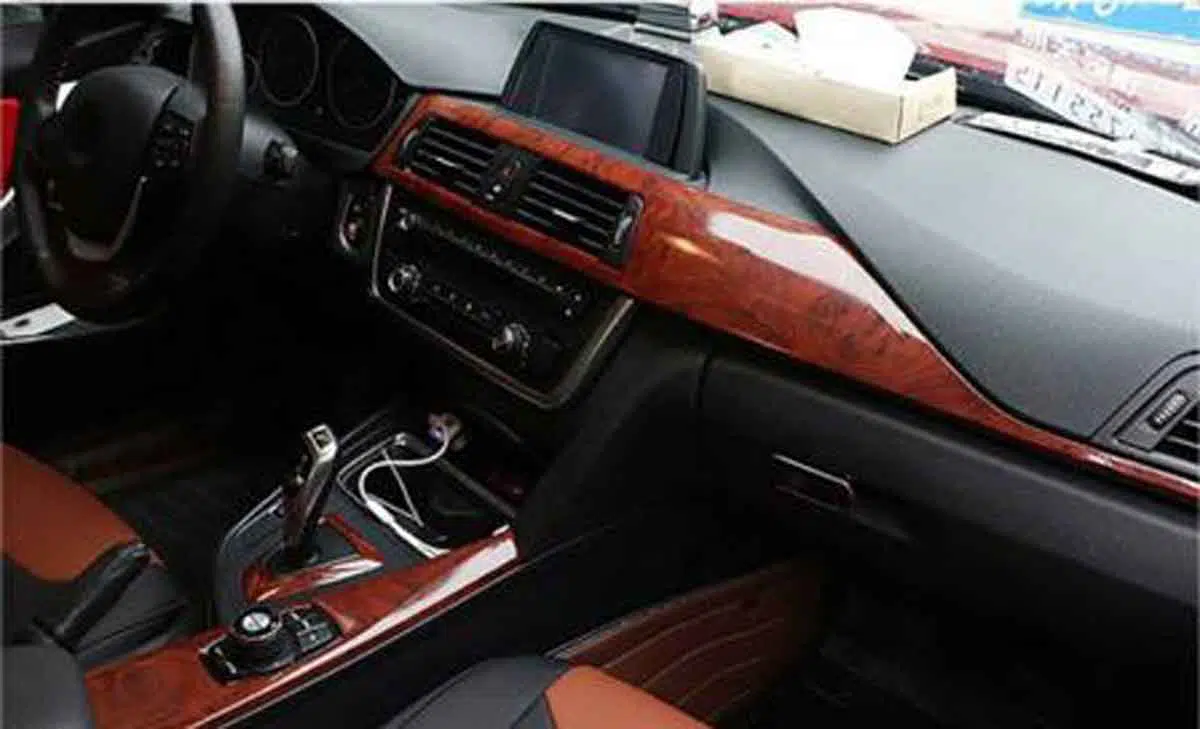 Lakukan 3 Langkah Ini Agar Wood Panel Mobil Tetap Terlihat Mewah