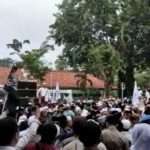 FPI dan LPI Aksi Tuntut Gedung Bioskop Kota Cinema Mall Ditutup