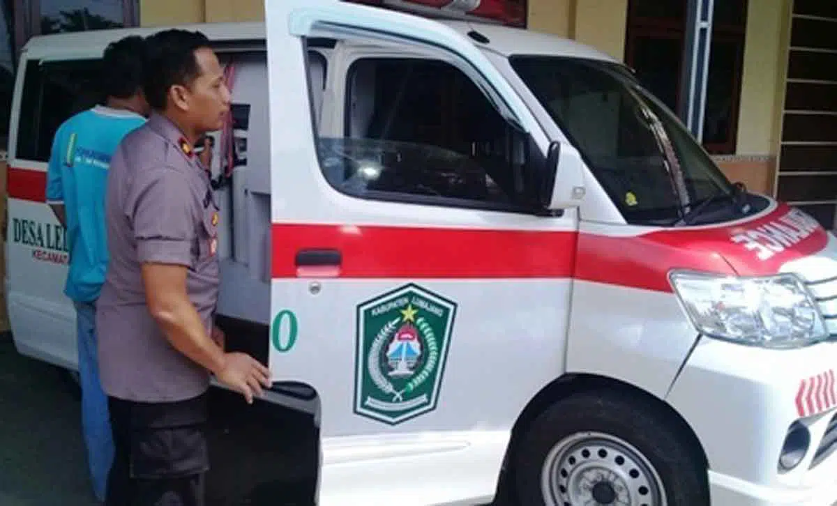 Mobil 'Ambulans' Ini Diduga Jadi Alat Transportasi Edarkan Sabu di Madura