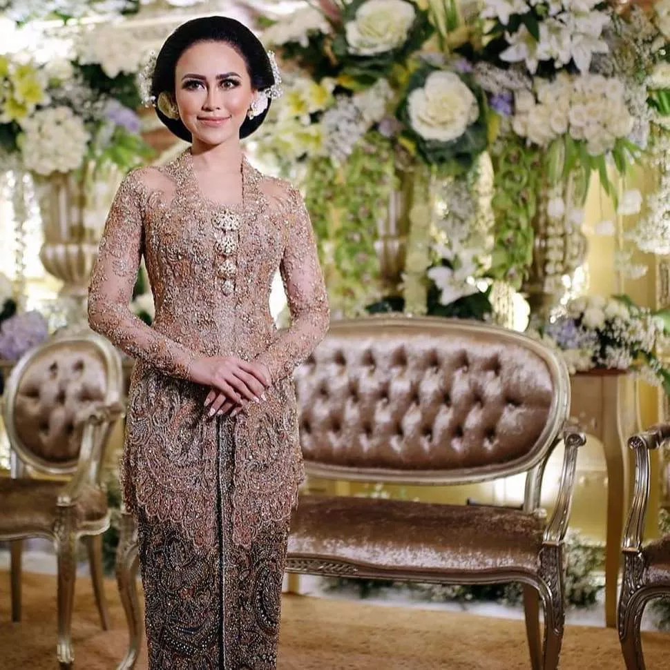 20+ Model Kebaya Terbaru 2023 - Portalmadura.com Model Kebaya terbaru bagus