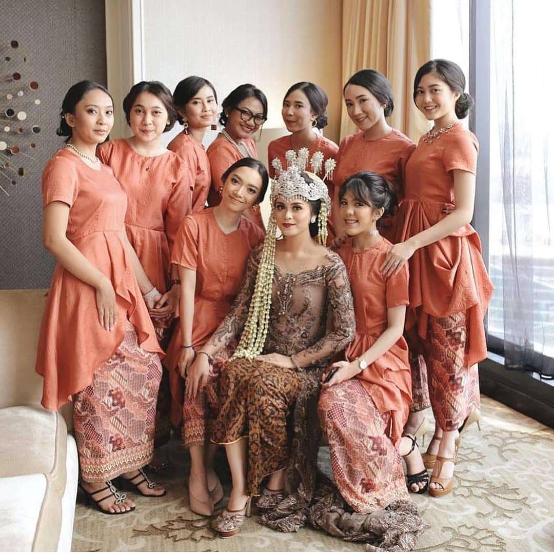 Model Kebaya  Among  Tamu  2021 Contoh Baju  Adat