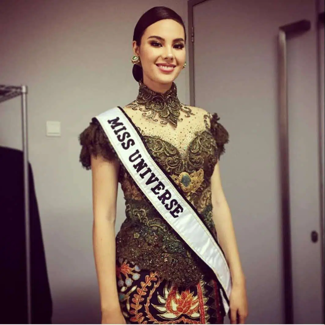 Model kebaya modern brokat