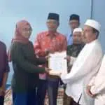 NU Pamekasan Bimbing Wanita Asal Batam Masuk Islam