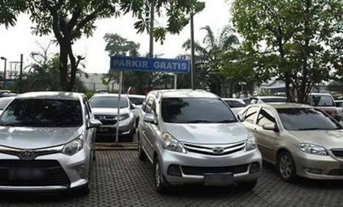 Pengemudi Pemula, Lakukan 4 Cara Ini Agar Lancar Parkirkan Mobil
