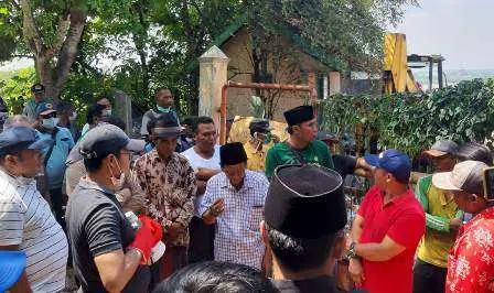 TPA Disegel, Berlanjut Warga Hadang Bupati Bangkalan