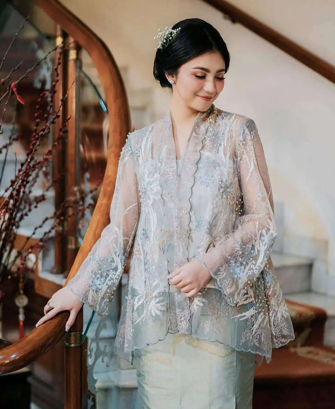 kebaya brokat kombinasi batik 2020