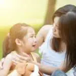 5 Cara Menenangkan Anak dalam Situasi Buruk