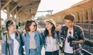 6 Zodiak Ini bisa Menjaga Persahabatanya Seumur Hidup, Anda Salah Satunya?