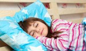 4 Cara Terapkan Anak untuk Tidur Sendiri di Kamarnya