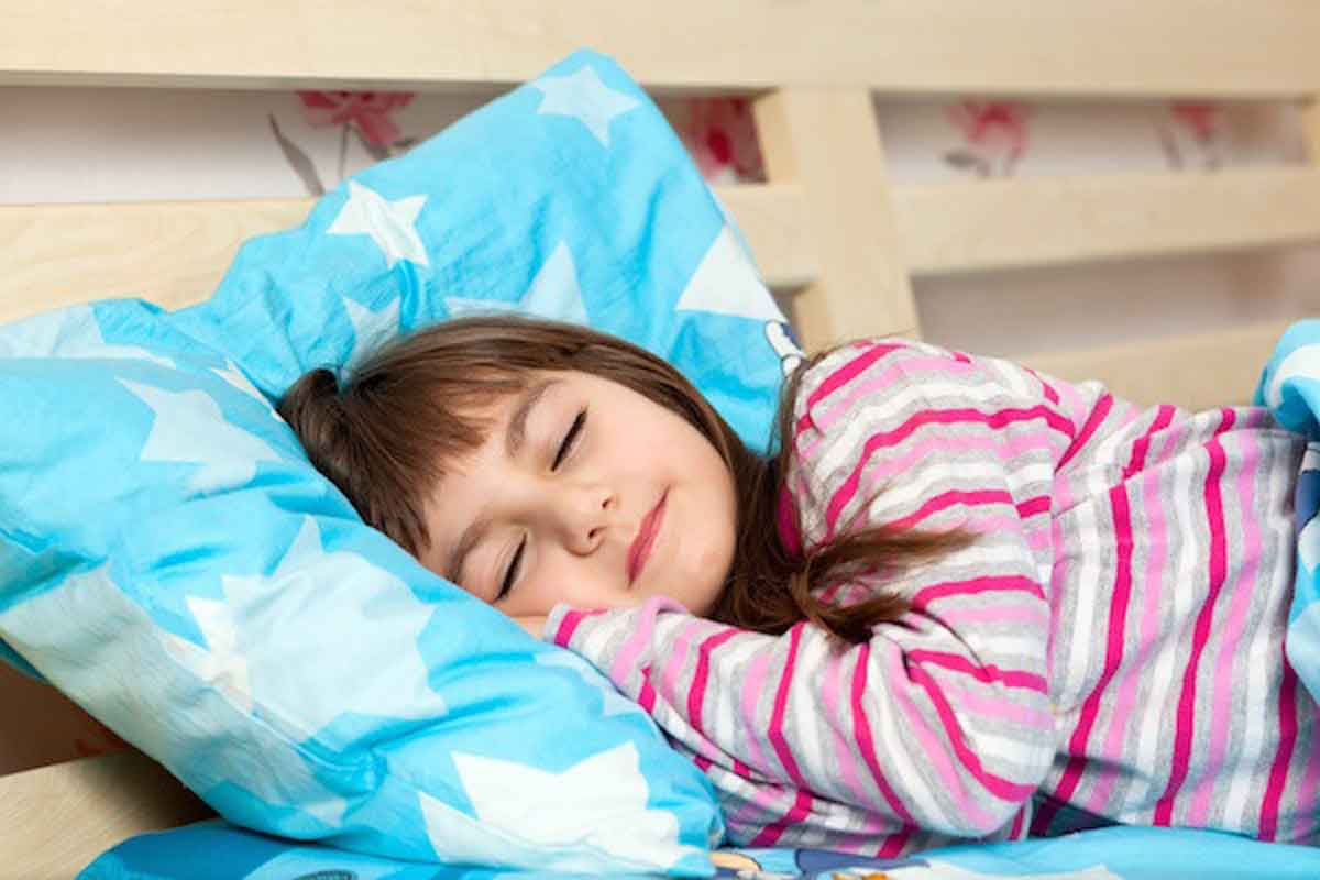 4 Cara Terapkan Anak untuk Tidur Sendiri di Kamarnya