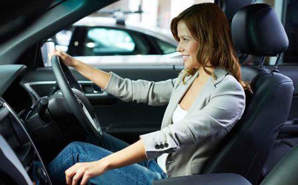 4 Kebiasaan Buruk Pengemudi yang Bisa Buat Mobil Tak Awet