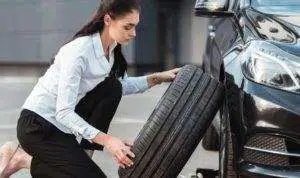 5 Langkah Ganti Ban Mobil Sendiri, Tak Perlu ke Bengkel