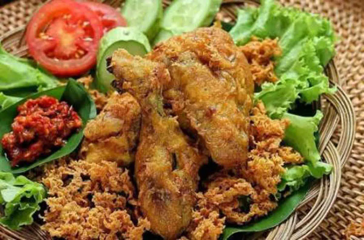 Resep Ayam Goreng Bumbu Spesial untuk Makan Siang