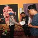 Sisir Cafe, Petugas Gabungan Bubarkan Kerumunan Warga