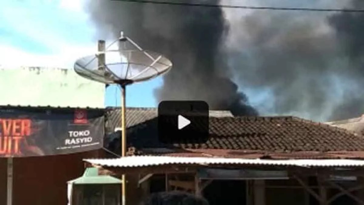 Breaking News, Pasar Candi Terbakar, Damkar Kesulitan Lokalisir Kobaran Api