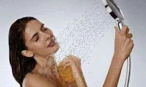 Kenali Efek Negatif Mandi dengan Air Panas Bagi Kecantikan Kulit