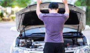 8 Cara Jitu Atasi Mobil yang Mogok di Tengah Jalan
