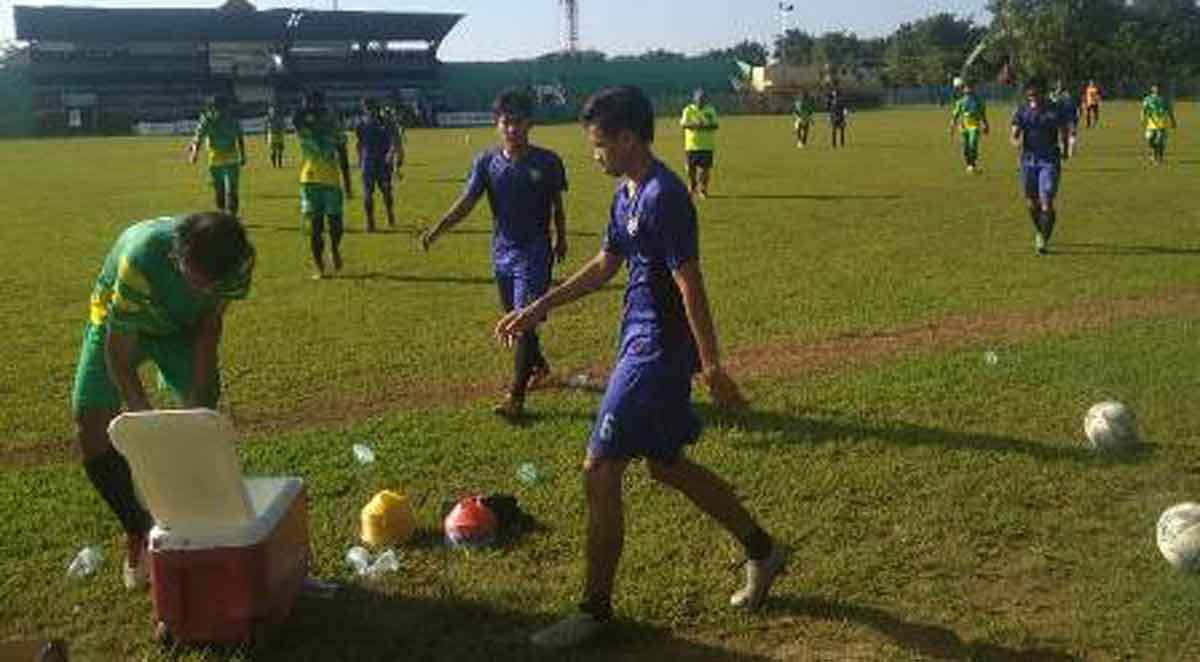 Peserta seleksi tim Madura FC di GOR A Yani Sumenep