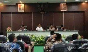 Rapat Paripurna Pemandangan Umum Fraksi-fraksi DPRD Pamekasan Berjalan Dinamis