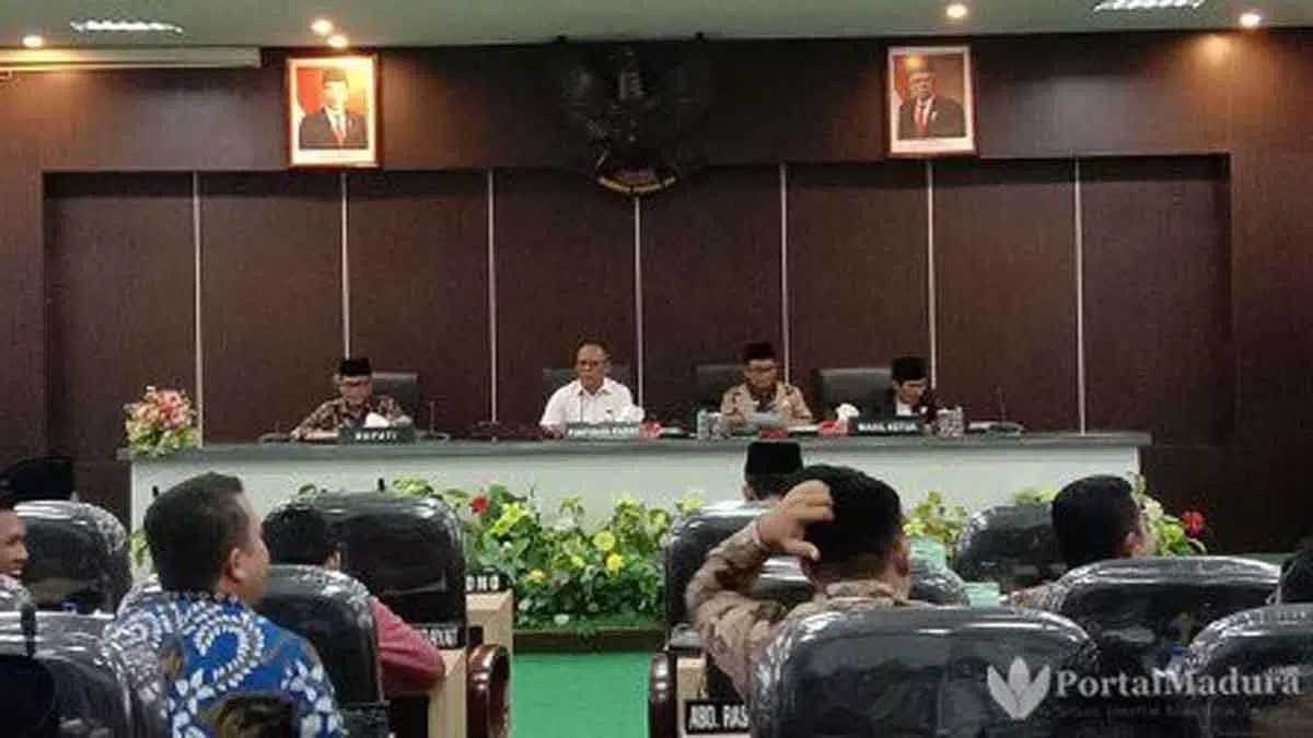 Rapat Paripurna Pemandangan Umum Fraksi-fraksi DPRD Pamekasan Berjalan Dinamis