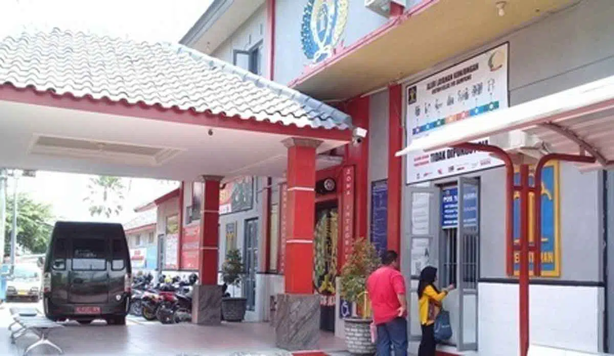 Kunjungan Dibatasi, Warga Rutan Sampang Difasilitasi Video Call