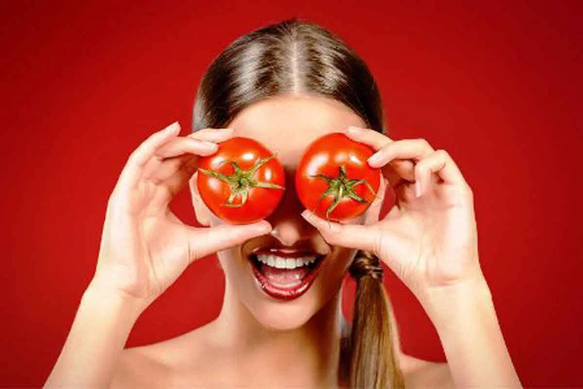 5 Cara Mudah Buat Masker Tomat Untuk Kecantikan Kulit Wajah