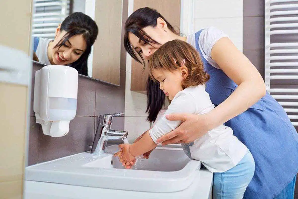 7 Langkah Mudah Biasakan Anak Rajin Mencuci Tangan