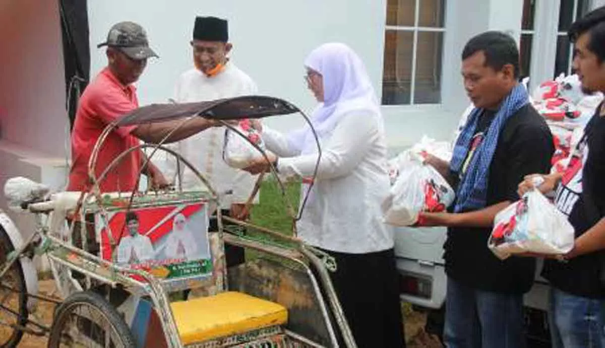 Dampak Covid-19 di Sumenep, SAI dan AF Peduli Bagikan Sembako ke Abang Becak