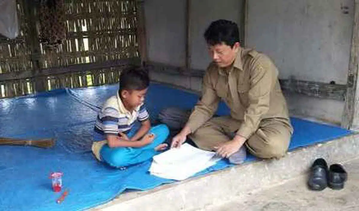 Door to Door ke Rumah Murid, Guru Oong SDN Batuputih Laok III Sentuh Jiwa Wabup Sumenep
