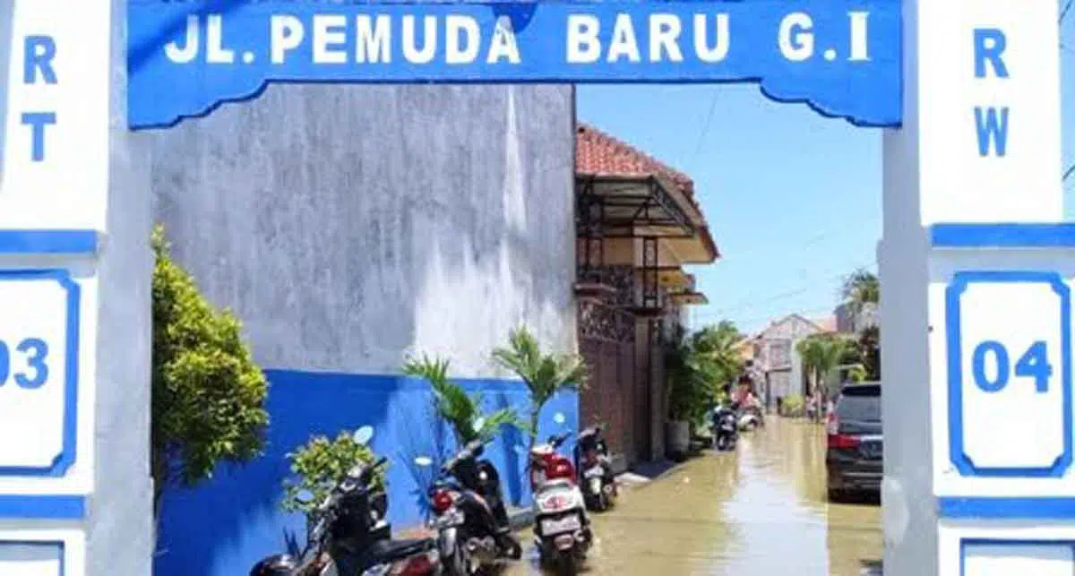 Permukiman Warga Kelurahan Rong Tengah Sampang Tergenang Banjir