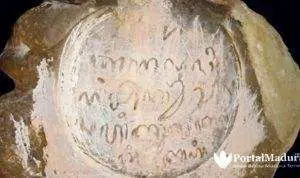 Keunikan Batu Nisan 4 Makam di Kampong Setung Desa Batang-batang Daya Sumenep