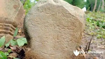 Makam Islam Pakai Batu Nisan Langgam Madura Ditemukan di Batang-batang Sumenep