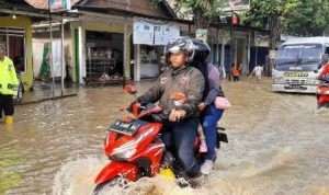 Banjir Blega, Arus Lalu Lintas Sempat Lumpuh