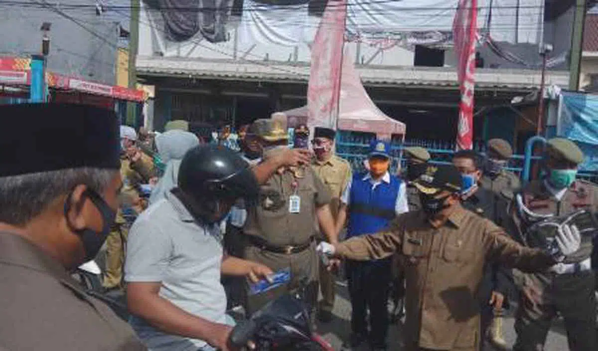 Cegah Covid-19, Disdik Sumenep Prakarsai Pembagian Masker Gratis