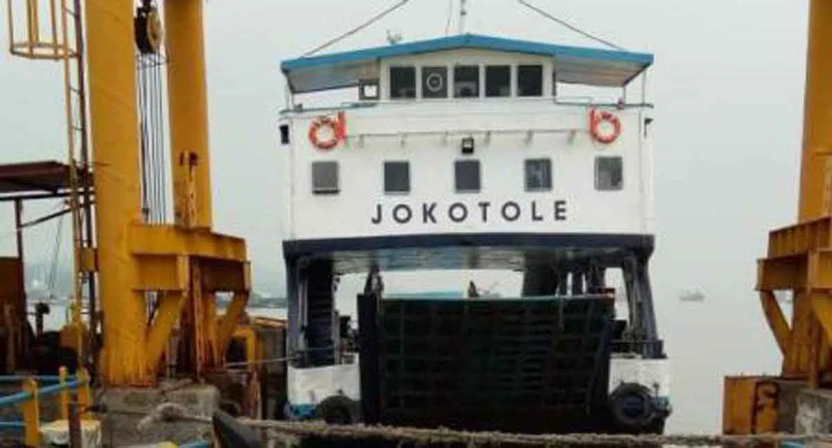 Penyeberangan Pelabuhan Kamal Bangkalan Ditutup