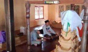 Pengusaha Muda Hairul Anwar ‘Tabarruk’ ke Asta Tinggi Sumenep