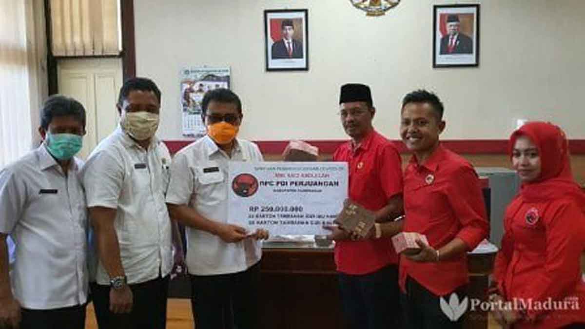 Politisi Senayan dan PDIP Bantu Satgas Covid-19 Pamekasan Rp 250 Juta