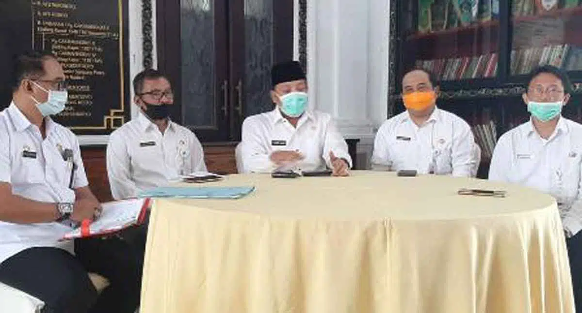 Bupati di Madura Perintahkan Kades Buat Masker Bagi Warganya