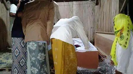 Peti Jenazah Disemprot Disinfektan, TKI Ilegal asal Sampang Meninggal di Malaysia