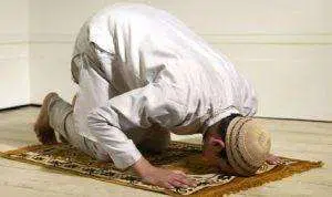 Tata Cara Salat Tarawih Sendiri di Rumah