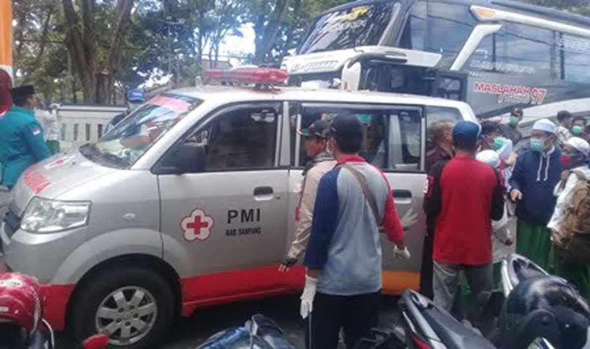 Ratusan Santri Sidogiri Tiba di Sampang, Jalani Cek Kesehatan, Ada Yang Dibawa ke Puskesmas