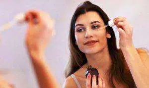Amankah Pakai Serum Berlapis untuk Rawat Wajah? Cek Disini