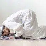 4 Manfaat Salat Khusyuk Bagi Kesehatan Organ Tubuh