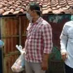 Aliansi Jurnalis Bangkalan Bagi-bagi Sembako